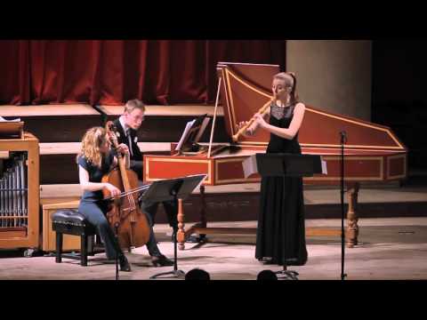 tr!jo - Tabea Debus, Lea Rahel Bader & Johannes Lang play CPE Bach Sonata in e-Minor