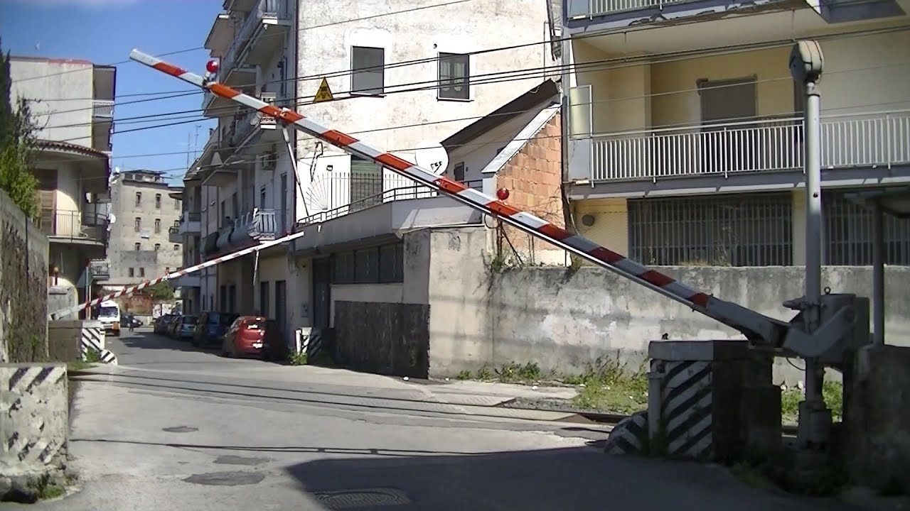 Spoorwegovergang San Giuseppe Vesuviano (I) // Railroad crossing // Passaggio a livello