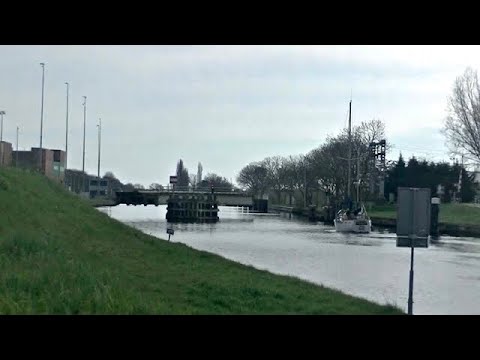 Brugopening Gouwespoorbrug Alphen a/d Rijn//Dutch Bridge Opens