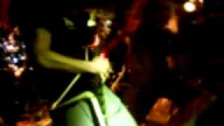 Supervivencia - Mantenerse en Pie (Desde el pogo)