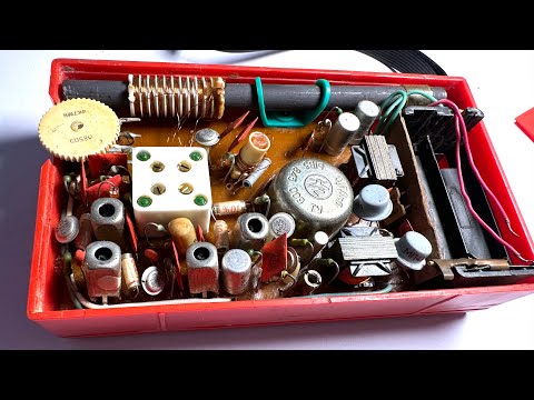 Old transistor portable radio teardown