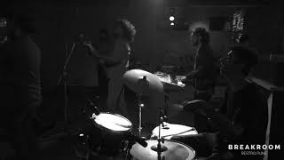 Zara Si Rock Cover | Offbeat-India at Breakroom Restro Lounge Pune