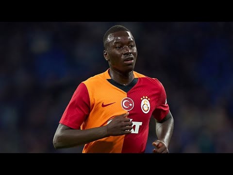 Pape Gueye is a COMPLETE MIDFIELDER