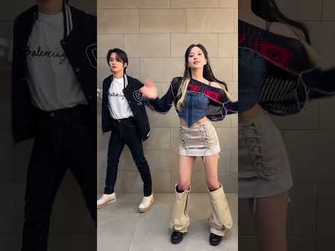 #SETMEFREE Challenge with #리노🐰#TWICE #트와이스 #READYTOBE