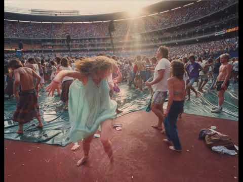 Grateful Dead -  March 9, 1985 - Berkeley Community Theater  Berkeley, California