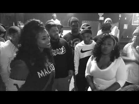 Mama Headbussa vs Frenchyy