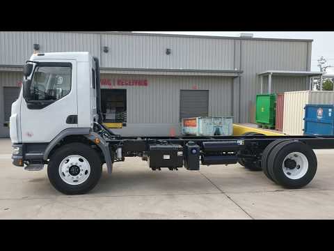 2019 Peterbilt 220 Class 6/7 Cabover Truck