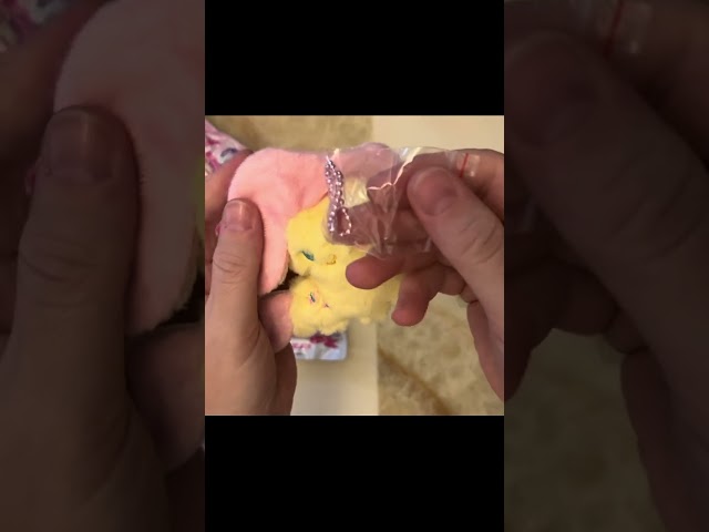 Vídeo relacionado con My Little Pony MiraBall Mystery - Peluche expandible MAXI para desempaquetar, peluche blando y suave coleccionable con 4 sorpresas, edición limitada, gran regalo de juguete para niños a partir de 3