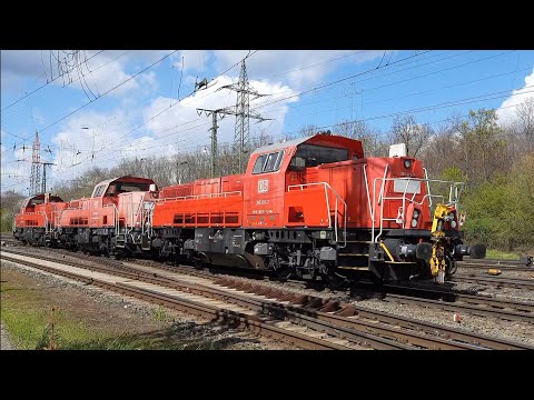 BR 261 in 3er-Traktion