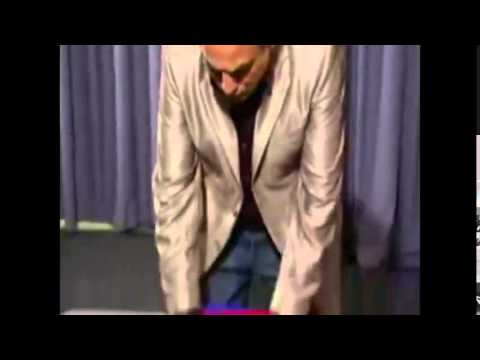 Saturn Magic -Close-Up Mat (12.5"x 17")-Red by Uday - Trick