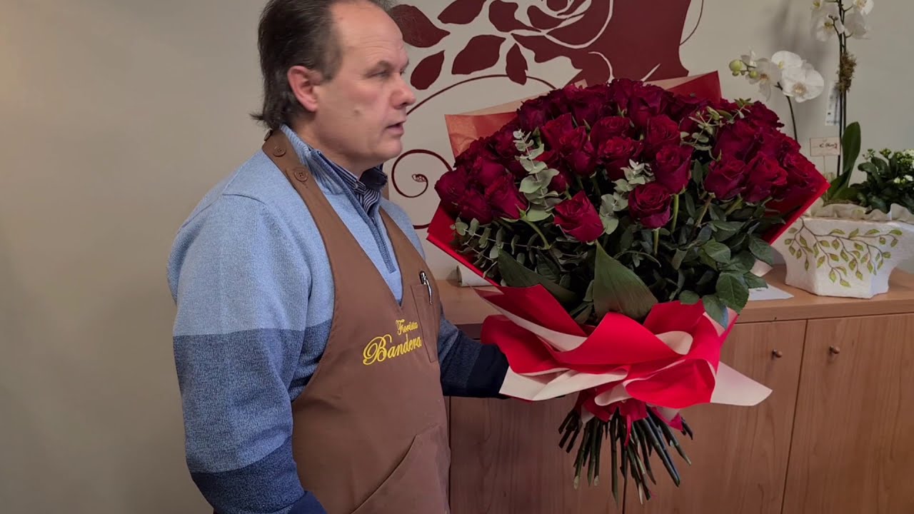 Tutorial come comporre un mazzo di 51 rose rosse