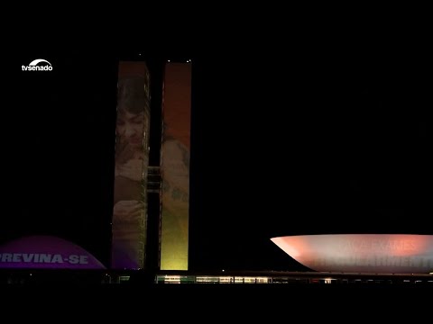 Outubro Rosa: projeção no Congresso alerta para prevenção ao câncer de mama