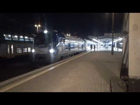 ... kolej z różnej perspektywy... 17103 "Zielonogórzanin" na haku EU160 - 006 (opis)