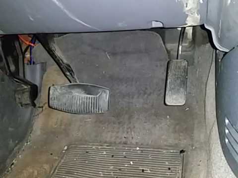 CD0362 - 2003 Mercury Mountaineer - Power Gas and Brake Pedal