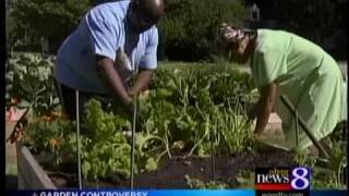 preview picture of video 'Gardeners, neighbors feud in Muskegon'