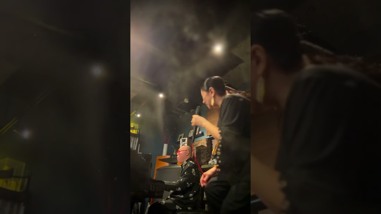 Singing “BRIDGES” (Travessia by Milton Nascimento). With pianist Koji Goto.#ギラジルカ #travessia