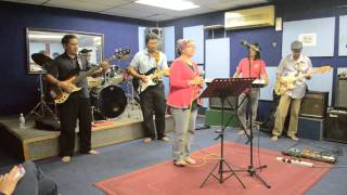 Download lagu D'REUNION MENGIRINGI ZURA 'ADA UBI ADA BATAS' mp3 Download lagu D'REUNION MENGIRINGI ZURA 'ADA UBI ADA BATAS' mp3