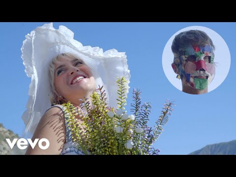 HOLYCHILD - Bathroom Bitch