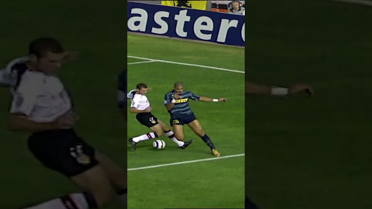 Adriano's unforgettable 360-Roulette nutmeg!? 😱