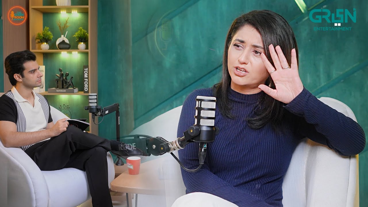 Larka Chor Kar Chala Jaye Tou Matthi Pao Uss Par...!! Dania Enwer | The Green Room | Green TV