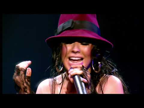 Christina Aguilera - Cruz (Stripped Live in the U.K.) | HD