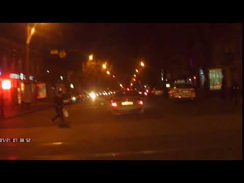 Маршрутка важнее жизни... Бессмертная бабуля - Одесса улица Преображенская 2020 01 23