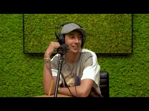 Fedez LITIGA con Ghali ma si sloga la caviglia 😬