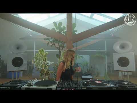 Anna Wall | themuddshow x Bonanza Festival