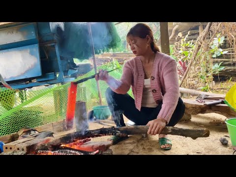 A country girl / Recycling an old, forgotten knife into a new one?