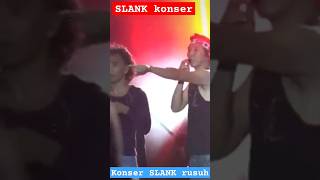 Download lagu bimbim dan kaka slank ngamuk ketika ada penonton bikin rusuh di konser SLANK #slank #bimbimslank mp3