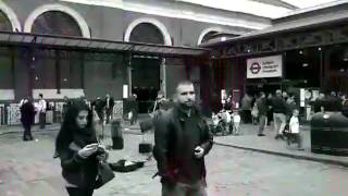 Musiker londoner Bahnhof