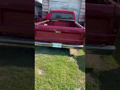 f100 with a 460 swap. 3 " exhaust with.xpipe amd blackwidow venom 250 mufflers