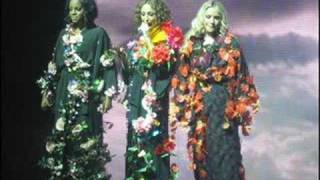 Sugababes - Caught In the Moment (without Mutya)