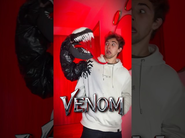 Vídeo relacionado con Disfraz Halloween Conejo de Terror, Disfraz Halloween Hombre con Delantal Sangriento, Máscara Conejo Horror, Machete Inflable y Pegatinas, Perfecto para Fiestas de Halloween y Cosplay, Talla Única