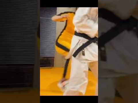 不意打ち金蹴り最高すぎる #金的 #karate #金蹴り