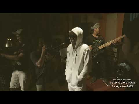 Cozy Republic Ft Richard D Gilis & Iang Kaya, Leon - Hitam Putih (Live Lovin Bar & Resto, Ubud)