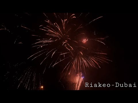 Dubai-84-2365s - Riakeo Dubai 84 Schuss Verbundfeuerwerk (Batch 2023)