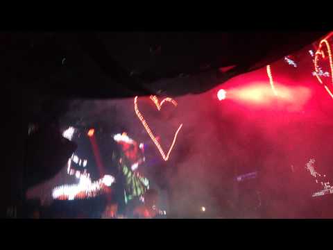 Danny Avila- Under Control (Oliver Heldens Remix)