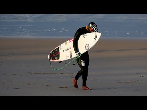 THE SKELETON SURFER | Jadson André freesurfing a 1-DA The Elite Thruster at Supertubos, Portugal