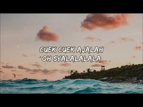 ♣♣♣DJ Qhelfin - 🎤Happy Ajalah ft. Gafar 🎤(Lyrics/Lyric Video) ♣♣♣