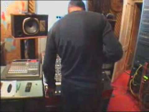 Pete Townshend - Trilby's Piano Recording Session (In The Attic 5-30-06)