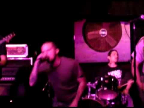 Seduce The Dead - 02 - Guillotine/Air Raid/OM - Live At The Blue Lagoon