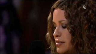 Alanis Morissette Perfect live