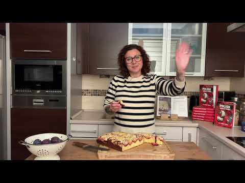 Difficult made easy - Polish cake with plums and crumble