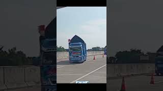 Download lagu Story'Wa Cinematic Truck ABC Bunga Cabe Biru l Banyuwangi l #shorts mp3