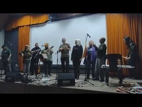 Balada para un niño sin consuelo - Ezequiel…