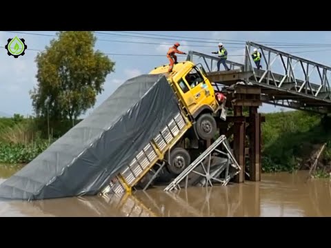 Dangerous Idiots Truck & Heavy Equipment Fails Compilation | Extreme Truck Idiots at Work #32
