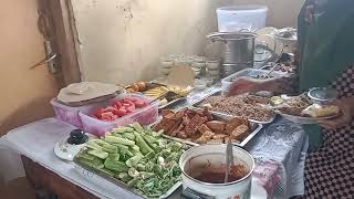 Download lagu There's Fried Fish, Vegetable Urap, Megono, Tamarind Soup, Fried Tempeh, Sambal, Raw Vegetables... mp3