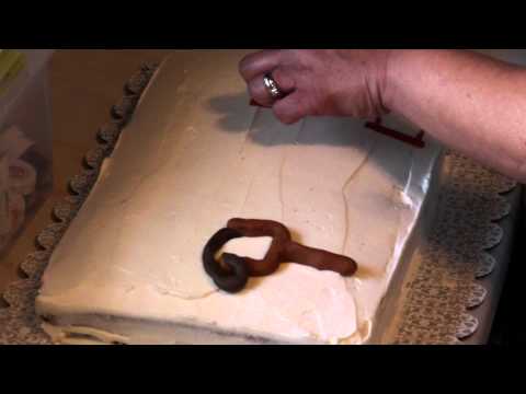 Angry Birds Cake In Less Than 30 Seconds