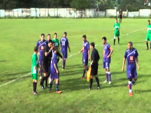 Local kombat la fotbal